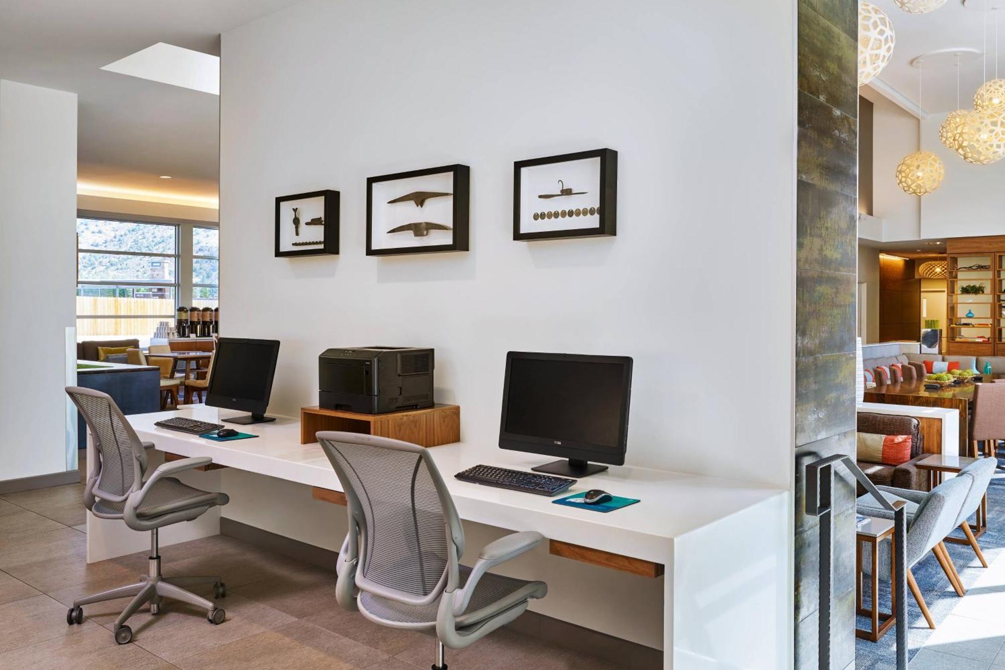 Element Basalt - Aspen Hotel Bagian luar foto