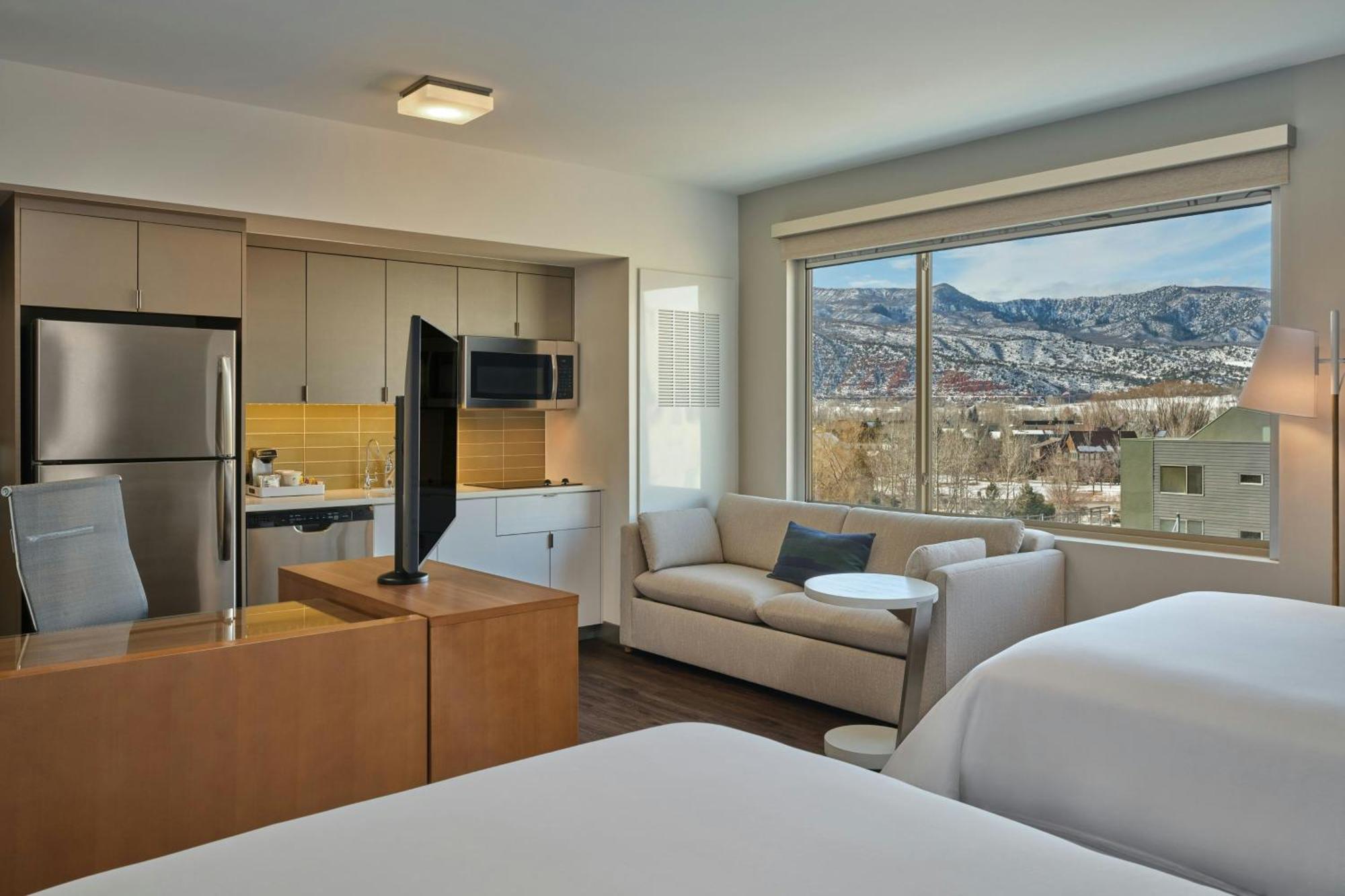 Element Basalt - Aspen Hotel Bagian luar foto